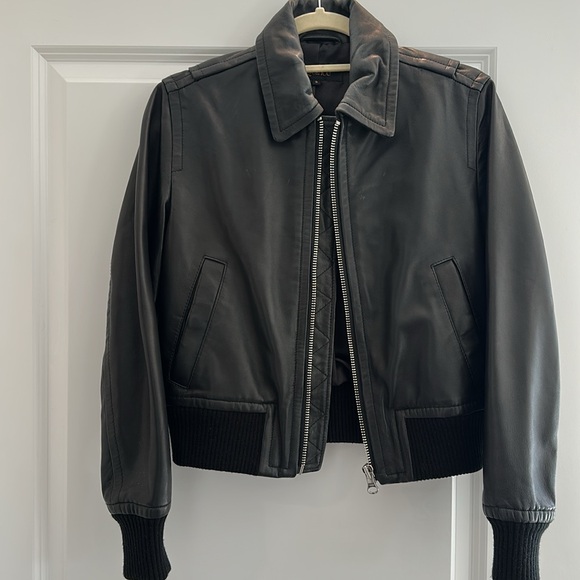 Quince washed leather bomber jacket - Picture 6 of 8